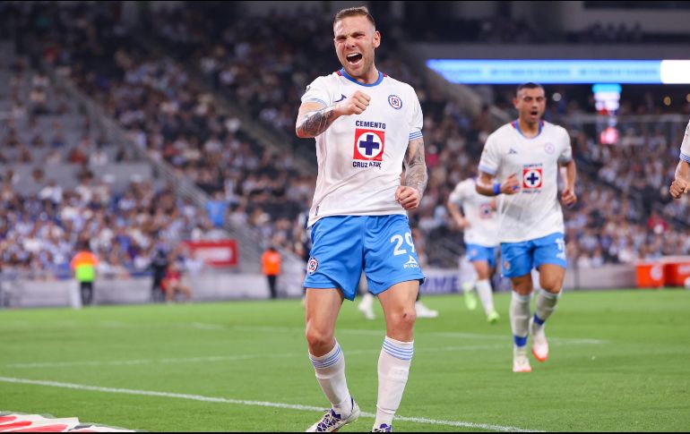 Carlos Rotondi anotó dos de los goles celestes, a los minutos 28 y 50. IMAGO7