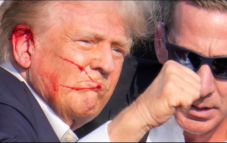 El entonces candidato republicano a la presidencia de Estados Unidos, Donald Trump, sobrevivió al ataque, cuando se encontraba en un evento de campaña en Butler, Pensilvania. AP / ARCHIVO