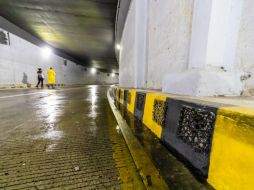 Si las bombas de desalojo pluvial no funcionen y el agua supere el nivel del machuelo, el sistema emitirá una señal visual y auditiva para alertar a las y los automovilistas del riesgo de cruzar. CORTESÍA