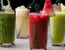 Muchas personas incorporan el consumo de jugos naturales a su dieta, y es por ello que frutas como la naranja y el limón aparecen entre sus preferidas. UNSPLASH/ Sajad Darvishi