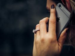 Según un estudio, una de cada diez personas recibió mensajes de voz clonada. UNSPLASH / T. GROTE