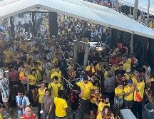 Aficionados sin boleto forzaron su entrada a la final de la Copa América 2024 en el Hard Rock Stadium, de Miami, lo que derivó en caos antes del partido Argentina vs Colombia. EFE / ARCHIVO