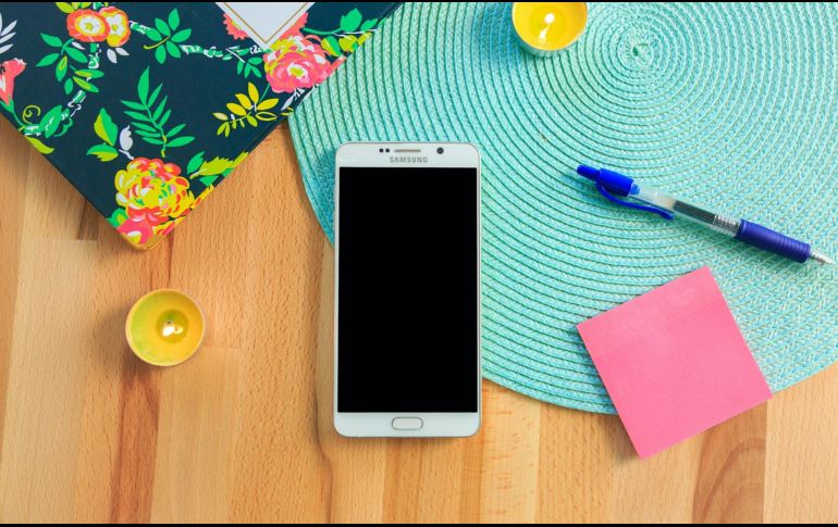 Se espera que la venta de celulares en América Latina siga creciendo durante el resto del año y alcance un crecimiento del 9%. Unsplash.