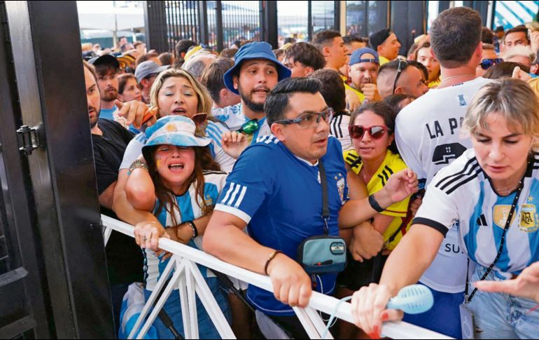 Los incidentes previos a la Final entre Argentina y Colombia dejan en mal lugar a Estados Unidos, país que organizará la Copa del Mundo FIFA 2026 junto con México y Canadá. AFP