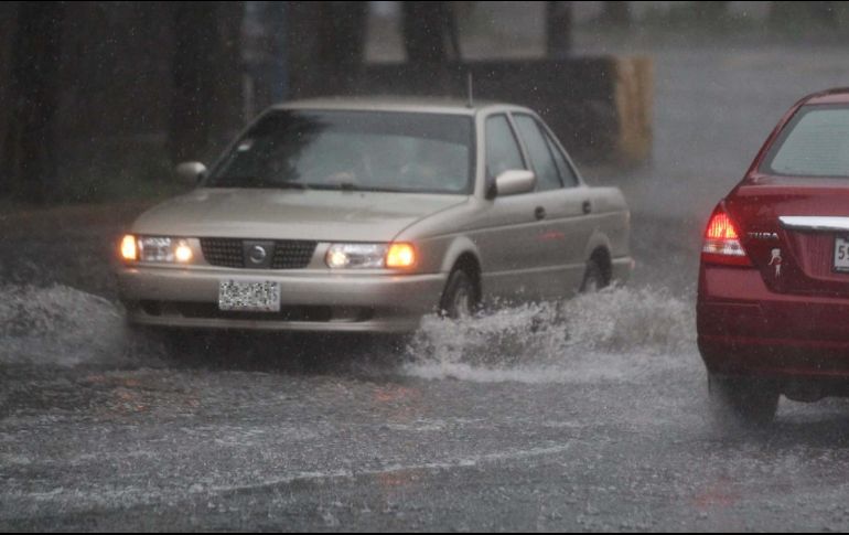 Guadalajara espera, hacia horas de la tarde, algunos chubascos con actividad eléctrica de manera puntual. SUN / ARCHIVO