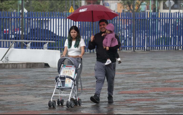 Por otra parte, el monzón mexicano propiciará lluvias muy fuertes acompañadas con descargas eléctricas. SUN / ARCHIVO