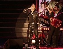 Nodal y Bocelli interpretaron 