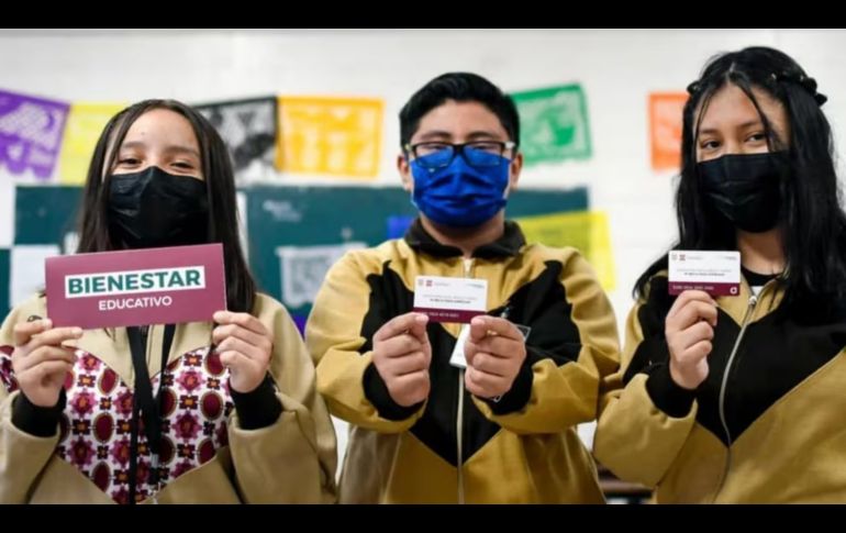 En la primera etapa del programa en 2025, se estima que cinco millones 930 mil 627 alumnos de secundaria serán beneficiados. CORTESÍA