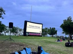 Esta es la cartelera de cine al aire libre; todas las funciones son gratuitas. Facebook / CinemaLive Guadalajara