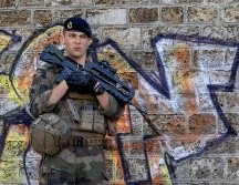 La espectacularidad de la ceremonia incluye el reto de vigilar un entorno urbano con múltiples puntos vulnerables. EFE/A. Pain