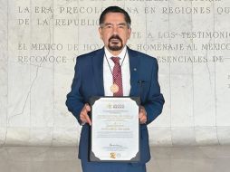 El médico Armendáriz se ha destacado en la investigación de enfermedades hepáticas y medicina genómica, entre otros campos. ESPECIAL