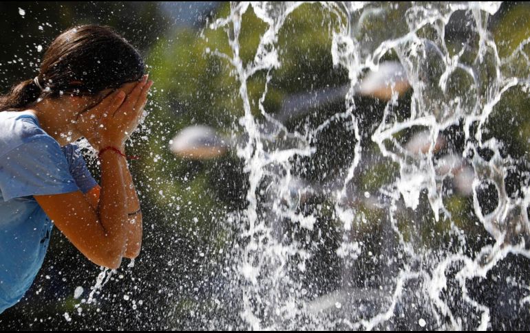 Mañana está previsto que el calor intenso alcance su día álgido. EFE / SALAS