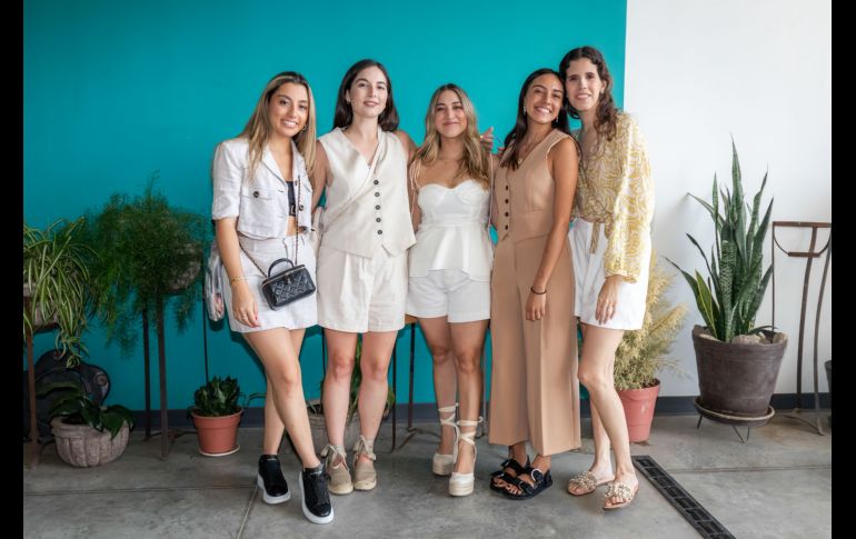 Reneé Zaragoza, María José Flores, Estefanía Feerman, Bárbara Negrete y Melissa Santos. GENTE BIEN JALISCO/ Antonio Rodríguez