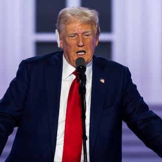 Trump expresa que 'es necesario curar la división de la sociedad' de EU