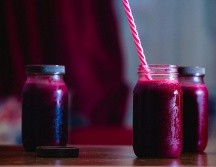 El betabel y la zanahoria son conocidas por sus propiedades antiinflamatorias, lo que es crucial para reducir la inflamación en los pulmones. UNSPLASH/ K15 Photos