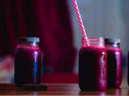 El betabel y la zanahoria son conocidas por sus propiedades antiinflamatorias, lo que es crucial para reducir la inflamación en los pulmones. UNSPLASH/ K15 Photos