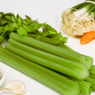 Esto le pasa a tu organismo si consumes apio diariamente