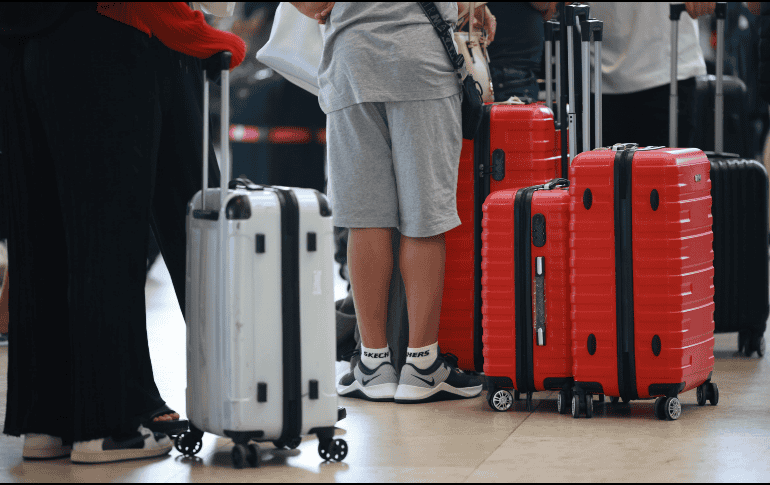 Los vuelos nacionales normalizaban sus operaciones en México, pero que la conectividad global estaba afectando con mayor incidencia a los vuelos internacionales. EFE / C. Bilan