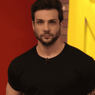 "Aventurera" recibe multitudinario aplauso, pero para Nicola Porcella