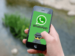 Puedes también cambiar la contraseña de WhatsApp y activar la verificación en dos pasos y así mejorar tus posibilidades de detectar y prevenir el espionaje. FREEPIK