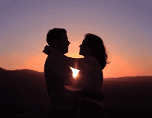 Lo que se logra con ello es que ambas partes compartan sus debilidades o inseguridades. ESPECIAL/CANVA