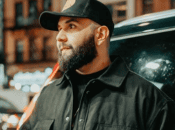 El cantautor Carín León deleitó a su público con temas como “Secuelas de amor” y “La primera cita”. INSTAGRAM/ carinleonoficial