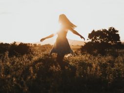 La felicidad no se trata de un estado de ánimo pasajero. Pixabay.