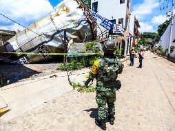La víctima, informó la Unidad Estatal de Protección Civil y Bomberos del Estado (UEPCBJ), se encontraba dentro de una fosa de retención, en el área de contenedores. EL INFORMADOR / A. NAVARRO