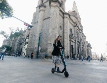Se realizará una mesa de trabajo para buscar la regulación de los patines eléctricos el próximo 2 de agosto en el ayuntamiento de Guadalajara. EL INFORMADOR / ARCHIVO
