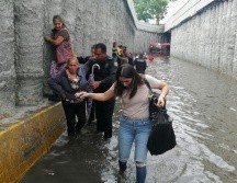 En el camión viajaban un total de 28 pasajeros. ESPECIAL.