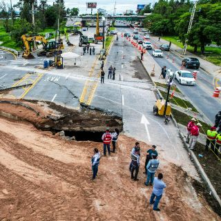 Trabajan para apertura de tercer carril en López Mateos