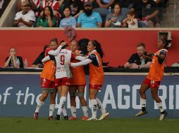 La noche de este viernes, contra las Red Stars, las rojiblancas mostraron un claro dominio que las encaminó a la victoria. FACEBOOK / Chivas Femenil