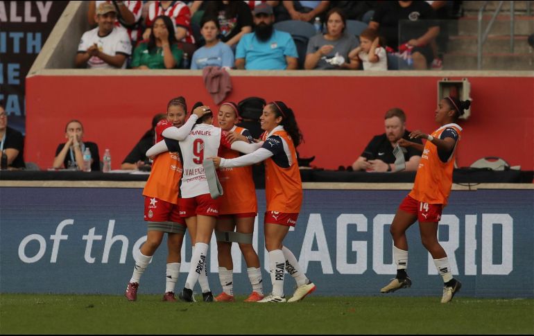 La noche de este viernes, contra las Red Stars, las rojiblancas mostraron un claro dominio que las encaminó a la victoria. FACEBOOK / Chivas Femenil