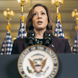 Intensifica Kamala gira en Estados clave para la victoria