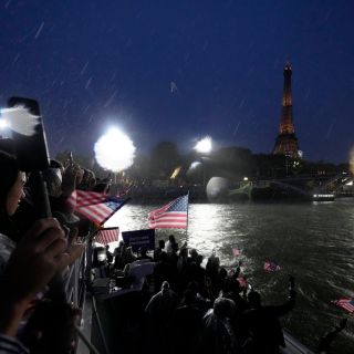 Por mala calidad del agua, cancelan primeros entrenamientos en el río Sena