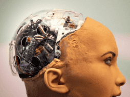 Un test diseñado por el matemático Alan Turing para evaluar si una máquina puede exhibir un comportamiento inteligente indistinguible del de un ser humano. EFE/ Paula Rey Pérez