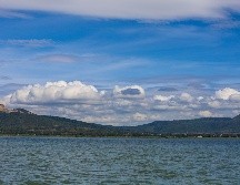 Con el buen nivel del Lago de Chapala, las obras de rehabilitación que se llevan a cabo en la carretera hacia el municipio desde Guadalajara, así como de la zona del Malecón, indicó el presidente municipal, esperan recibir más turistas nacionales y extranjeros. EL INFORMADOR / ARCHIVO