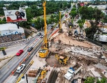 Muchos empleados llegaron tarde a sus centros de trabajo debido al colapso de una de las arterias más importantes de la ciudad. EL INFORMADOR/A.NAVARRO