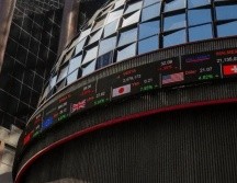 En la sesión, el peso se depreció un 0.7 % frente al dólar, al cotizar en 18.75 unidades por billete verde, tras valuarse en los 18.62 en la sesión previa, según datos del Banco de México. NTX / ARCHIVO