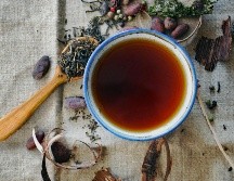 Existe una planta trepadora que consumida en forma de infusión se puede convertir en una excelente aliada en este proceso. UNSPLASH/ Drew Jemmett