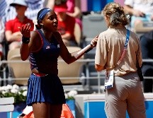 Gauff consideró que las decisiones arbitrales afectaron su desempeño. EFE/R. Tongo