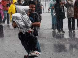 Las lluvias fuertes a intensas podrían ocasionar encharcamientos, inundaciones y deslaves. SUN / ARCHIVO