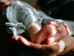 Al inicio del duelo, las madres y parejas pueden sentir que no van a poder recuperarse nunca. ESPECIAL/ Foto de Omar Lopez en Unsplash