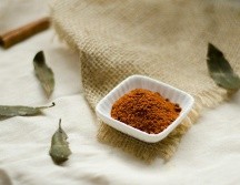 El plomo presente en la canela puede causar serios efectos adversos para la salud, especialmente con una exposición prolongada. ESPECIAL / Foto de Luísa Schetinger en Unsplash