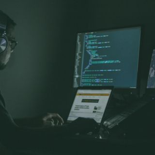 Estos son los riesgos de compartir fotos y datos personales en internet