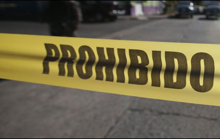 Los policías acordonaron el área; el sujeto había ido al domicilio contiguo a realizar trabajos de impermeabilización. EL INFORMADOR / ARCHIVO