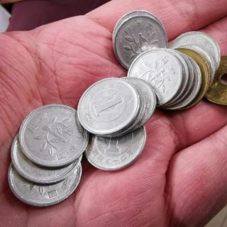 El yen sube hasta la banda de las 144 unidades por dólar por primera vez en seis meses