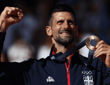 Novak Djokovic, de 37 años, actual número 2 de la ATP, logró el domingo el único triunfo que faltaba en su palmarés en el que sobresalen 24 títulos del Grand Slam. Xinhua/Gao Jing