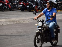 el director del Consejo Estatal para la Prevención de Accidentes (Cepaj), José Parra Sandoval, menciona que 67% de los motociclistas no portan el casco certificado en Guadalajara. EL INFORMADOR / ARCHIVO