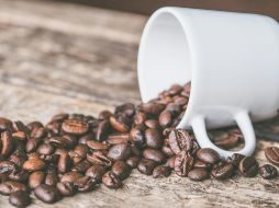 Tomar café descafeinado es una alternativa sin cafeína que puede tener un sabor diferente al café regular. ESPECIAL / PEXELS / J. Lewis